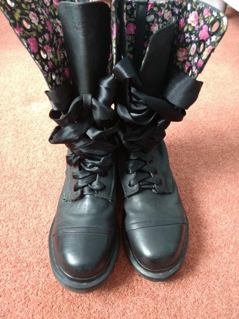 dr martens triumph 1914 size 8